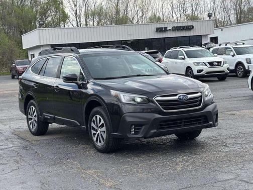 Crystal Black Silica 2022 Subaru Outback Premium