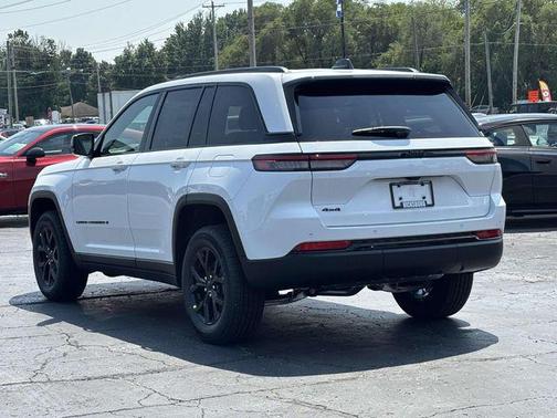 2025 Jeep Grand Cherokee Altitude
