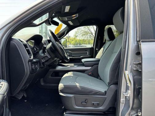 2023 RAM 2500 Big Horn Crew Cab 4x4 6'4' Box