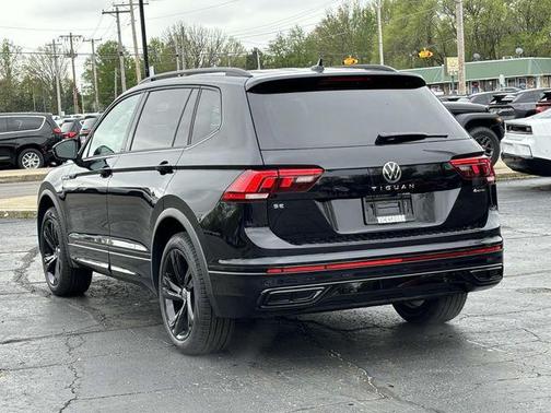 2024 Volkswagen Tiguan 2.0T SE R-Line Black 4MOTION