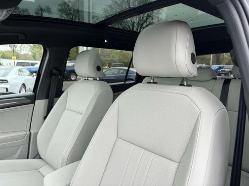 2024 Volkswagen Tiguan 2.0T SE R-Line Black 4MOTION