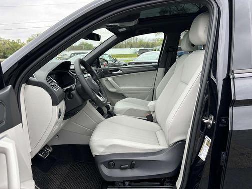2024 Volkswagen Tiguan 2.0T SE R-Line Black 4MOTION