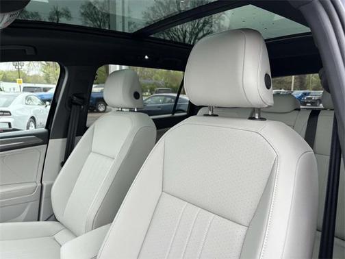 2024 Volkswagen Tiguan 2.0T SE R-Line Black 4MOTION