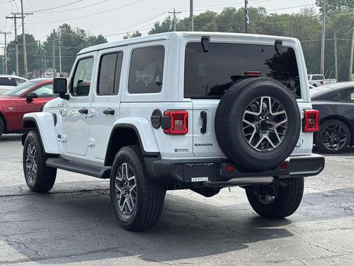 2025 Jeep Wrangler 4-Door Sahara 4x4