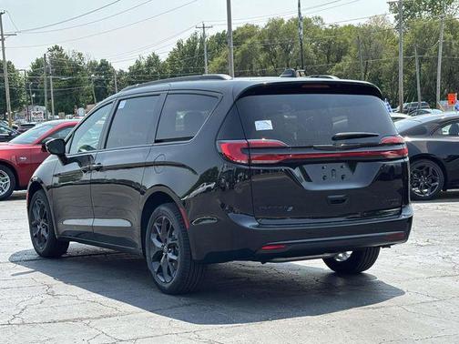 2025 Chrysler Pacifica Limited