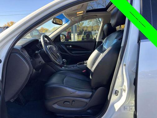 2016 INFINITI QX50 Base