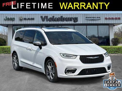 2025 Chrysler Pacifica L