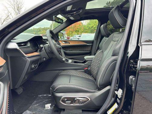 Black 2027 Jeep Grand Cherokee L Summit