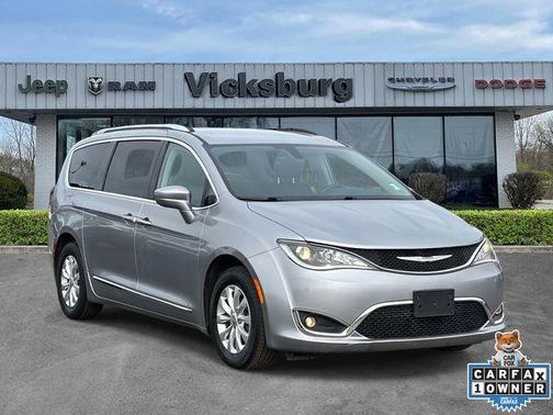 2018 Chrysler Pacifica Touring-L