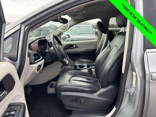 2018 Chrysler Pacifica Touring-L