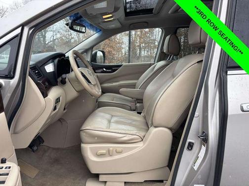 2011 Nissan Quest LE