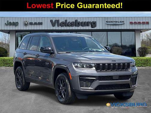 Baltic Gray Metallic Clearcoat 2026 Jeep Grand Cherokee Altitude