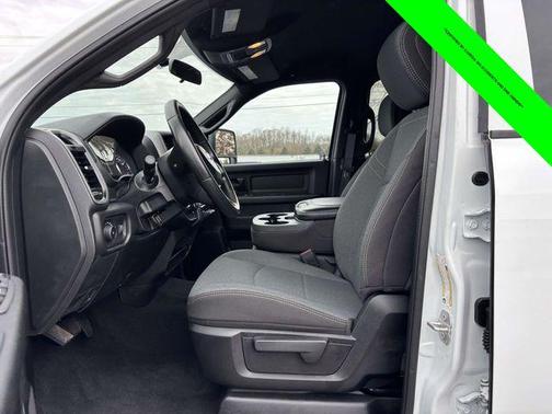 2024 RAM 2500 Tradesman Crew Cab 4x4 6'4' Box