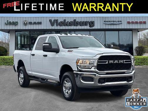 2024 RAM 2500 Tradesman Crew Cab 4x4 6'4' Box