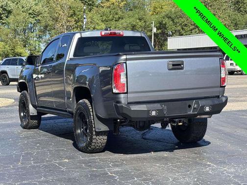 2022 GMC Canyon Elevation Standard