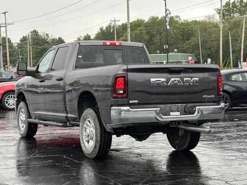 2025 RAM 2500 Tradesman Crew Cab 4x4 6'4' Box