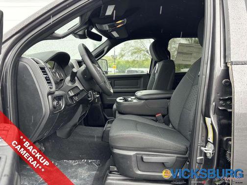 2025 RAM 2500 Tradesman Crew Cab 4x4 6'4' Box