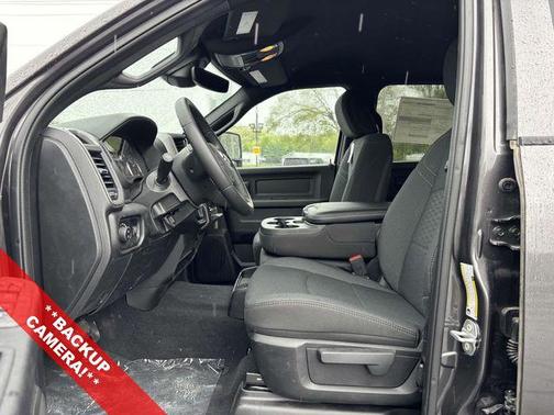 2025 RAM 2500 Tradesman Crew Cab 4x4 6'4' Box