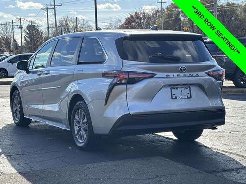 2021 Toyota Sienna LE
