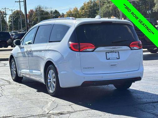 2018 Chrysler Pacifica Touring-L