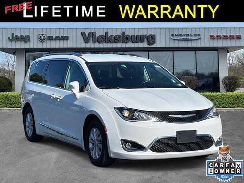 2018 Chrysler Pacifica Touring-L