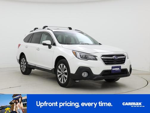 White 2019 Subaru Outback 3.6R Touring
