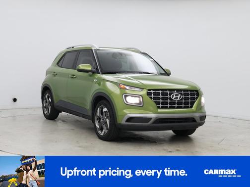Green 2022 Hyundai VENUE SE