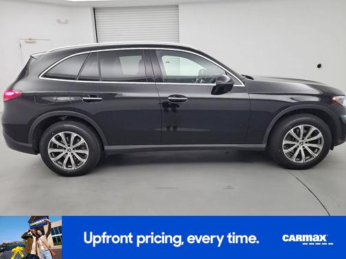 Black 2024 Mercedes-Benz GLC 300
