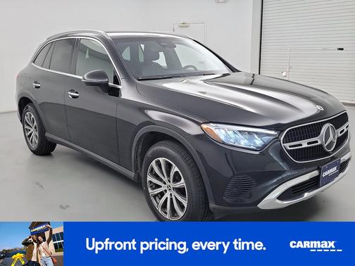 Black 2024 Mercedes-Benz GLC 300