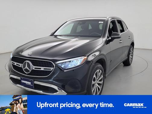 Black 2024 Mercedes-Benz GLC 300