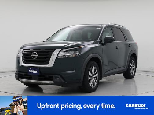2022 Nissan Pathfinder SL