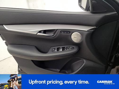 2023 INFINITI QX55 Essential