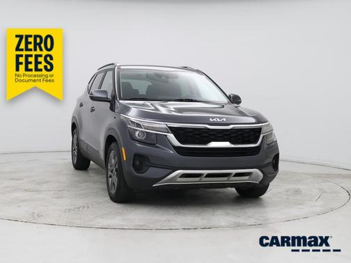 Gray 2023 Kia Seltos S