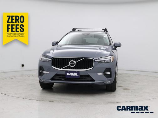 Gray 2022 Volvo XC60 B5 Momentum