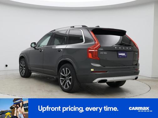 2018 Volvo XC90 T6 Momentum