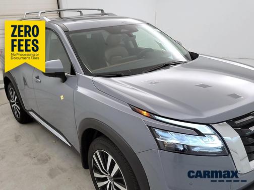 Gray 2024 Nissan Pathfinder Platinum