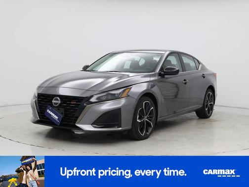 Gray 2023 Nissan Altima SR