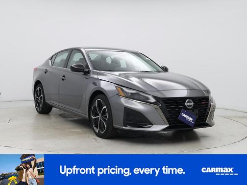 Gray 2023 Nissan Altima SR