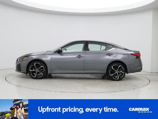 Gray 2023 Nissan Altima SR