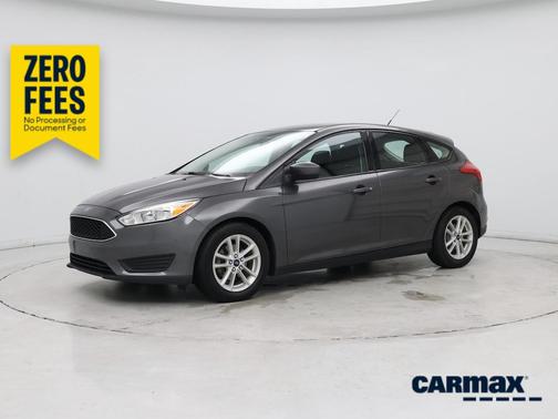 Gray 2018 Ford Focus SE