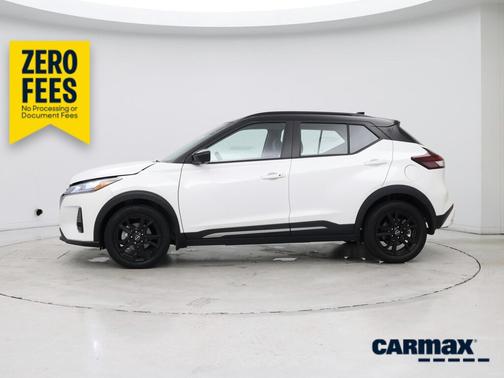 White 2023 Nissan Kicks SR