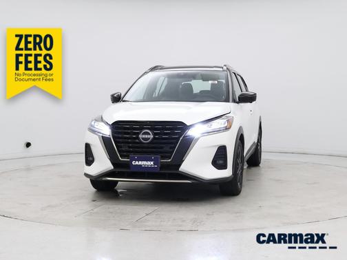 White 2023 Nissan Kicks SR
