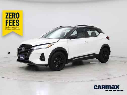 White 2023 Nissan Kicks SR