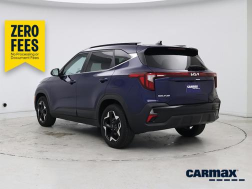 Blue 2024 Kia Seltos EX