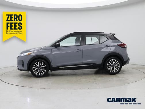 Gray 2023 Nissan Kicks SR