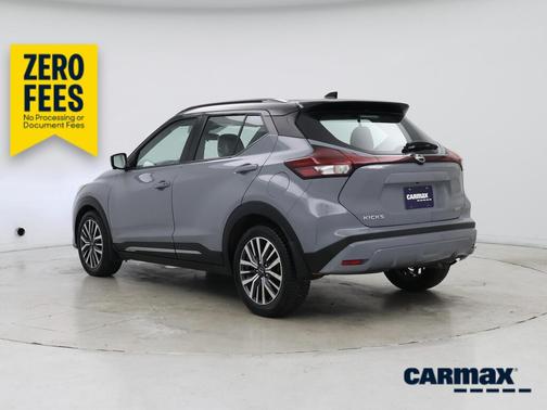 Gray 2023 Nissan Kicks SR