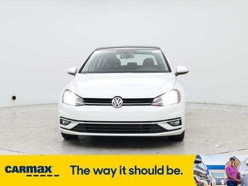2018 Volkswagen Golf SE