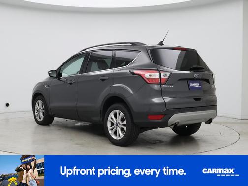 Black 2018 Ford Escape SE