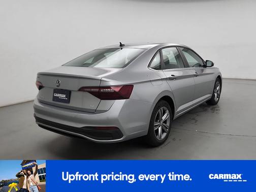 Gray 2024 Volkswagen Jetta SE