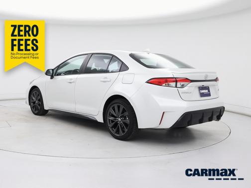 White 2024 Toyota Corolla SE